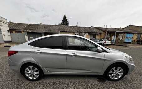 Hyundai Solaris II рестайлинг, 2013 год, 970 000 рублей, 4 фотография