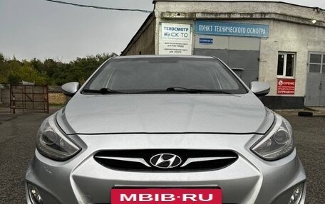 Hyundai Solaris II рестайлинг, 2013 год, 970 000 рублей, 3 фотография