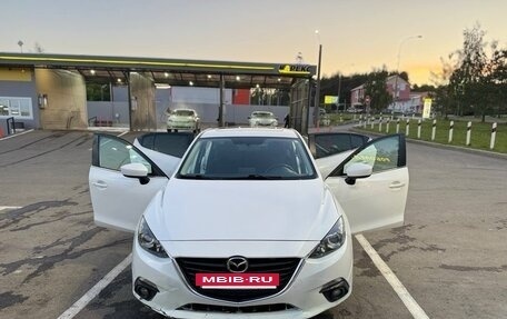 Mazda 3, 2016 год, 1 415 000 рублей, 2 фотография