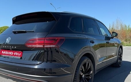Volkswagen Touareg III, 2019 год, 5 800 000 рублей, 3 фотография