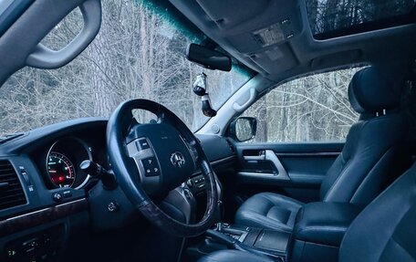 Toyota Land Cruiser 200, 2010 год, 3 100 000 рублей, 7 фотография