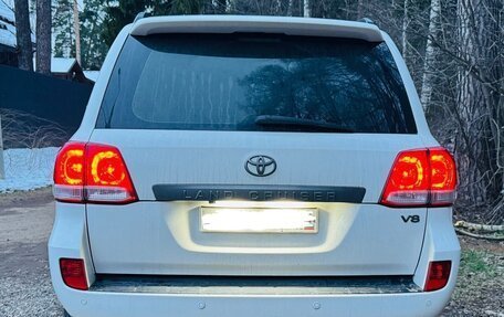 Toyota Land Cruiser 200, 2010 год, 3 100 000 рублей, 4 фотография