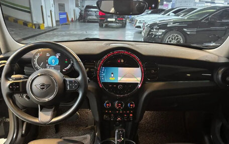 MINI Clubman, 2021 год, 1 900 000 рублей, 7 фотография