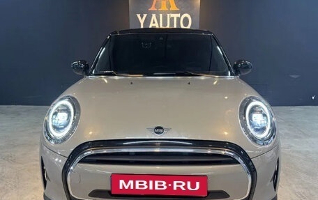 MINI Clubman, 2021 год, 1 900 000 рублей, 3 фотография