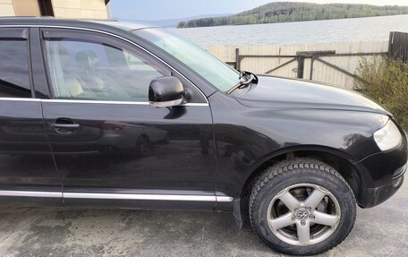 Volkswagen Touareg III, 2005 год, 750 000 рублей, 4 фотография