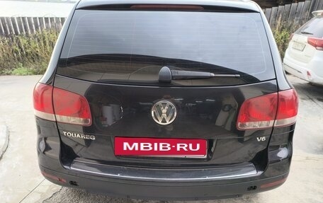 Volkswagen Touareg III, 2005 год, 750 000 рублей, 2 фотография