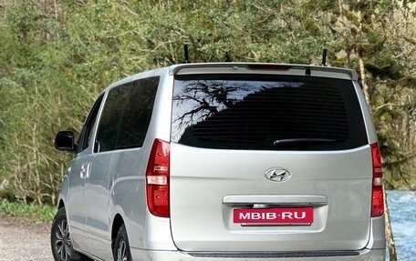 Hyundai Grand Starex Grand Starex I рестайлинг 2, 2008 год, 1 500 000 рублей, 4 фотография