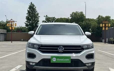 Volkswagen T-Roc I, 2021 год, 1 250 000 рублей, 2 фотография