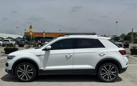 Volkswagen T-Roc I, 2021 год, 1 250 000 рублей, 7 фотография