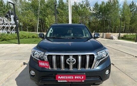 Toyota Land Cruiser Prado 150 рестайлинг 2, 2015 год, 3 500 000 рублей, 2 фотография