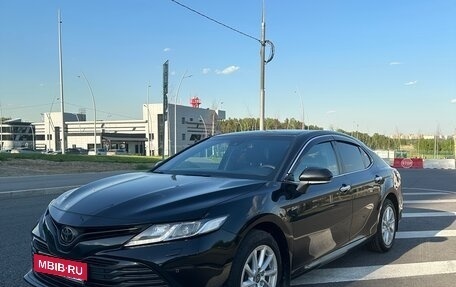 Toyota Camry, 2018 год, 2 520 000 рублей, 5 фотография