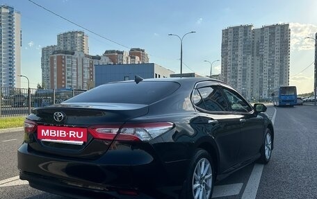 Toyota Camry, 2018 год, 2 520 000 рублей, 8 фотография