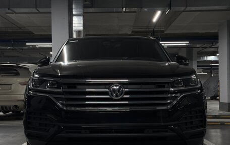 Volkswagen Touareg III, 2018 год, 4 690 000 рублей, 4 фотография