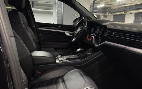 Volkswagen Touareg III, 2018 год, 4 690 000 рублей, 9 фотография
