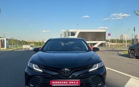 Toyota Camry, 2018 год, 2 520 000 рублей, 4 фотография
