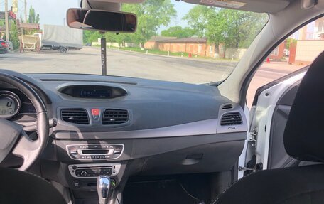 Renault Megane III, 2014 год, 970 000 рублей, 6 фотография