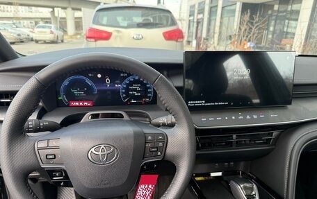 Toyota Camry, 2025 год, 4 250 000 рублей, 3 фотография