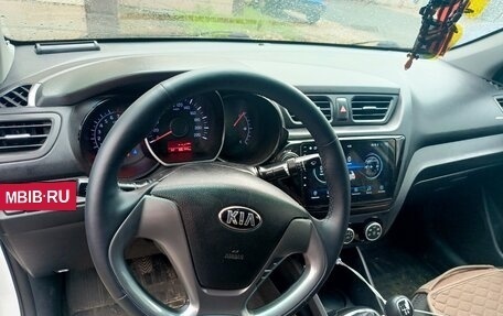 KIA Rio III рестайлинг, 2015 год, 900 000 рублей, 6 фотография