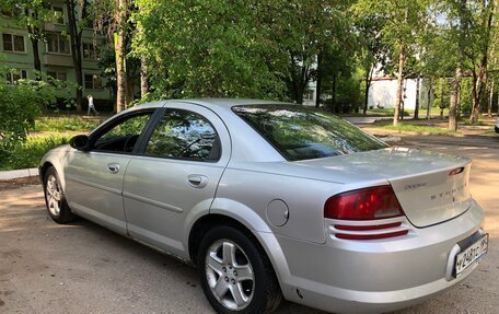 Dodge Stratus II, 2002 год, 160 000 рублей, 2 фотография