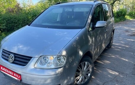 Volkswagen Touran III, 2004 год, 549 000 рублей, 10 фотография