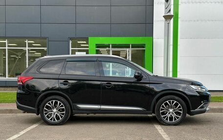 Mitsubishi Outlander III рестайлинг 3, 2017 год, 2 150 000 рублей, 4 фотография