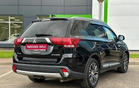 Mitsubishi Outlander III рестайлинг 3, 2017 год, 2 150 000 рублей, 5 фотография