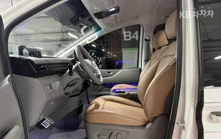 Hyundai Staria, 2022 год, 2 645 000 рублей, 5 фотография