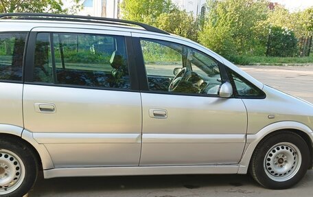 Opel Zafira A рестайлинг, 2003 год, 680 000 рублей, 2 фотография