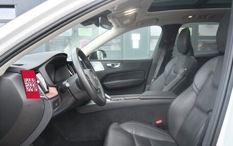Volvo XC60 II, 2022 год, 4 870 000 рублей, 6 фотография