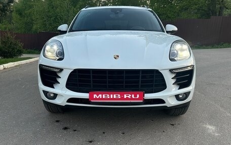 Porsche Macan I рестайлинг, 2017 год, 3 200 000 рублей, 2 фотография