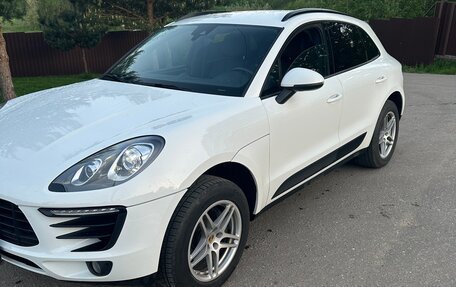 Porsche Macan I рестайлинг, 2017 год, 3 200 000 рублей, 5 фотография