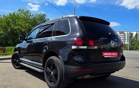 Volkswagen Touareg III, 2009 год, 1 350 000 рублей, 2 фотография
