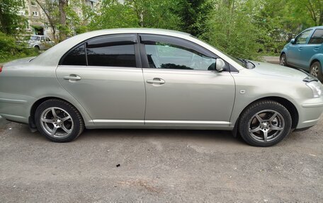 Toyota Avensis III рестайлинг, 2005 год, 1 100 000 рублей, 4 фотография