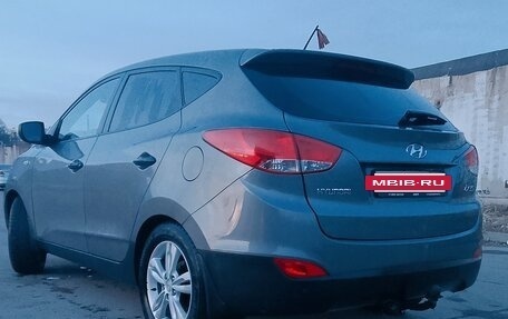 Hyundai ix35 I рестайлинг, 2011 год, 989 000 рублей, 2 фотография