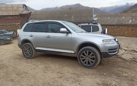 Volkswagen Touareg III, 2005 год, 1 150 000 рублей, 3 фотография