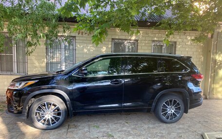 Toyota Highlander III, 2019 год, 4 480 000 рублей, 4 фотография