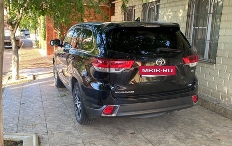 Toyota Highlander III, 2019 год, 4 480 000 рублей, 3 фотография