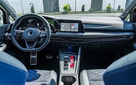 Volkswagen Golf R, 2022 год, 4 500 000 рублей, 10 фотография