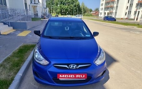 Hyundai Solaris II рестайлинг, 2012 год, 600 000 рублей, 2 фотография
