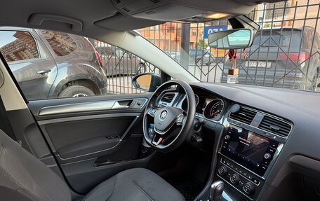 Volkswagen Golf VII, 2018 год, 1 820 000 рублей, 6 фотография