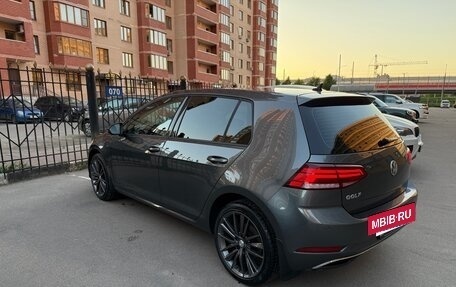 Volkswagen Golf VII, 2018 год, 1 820 000 рублей, 2 фотография