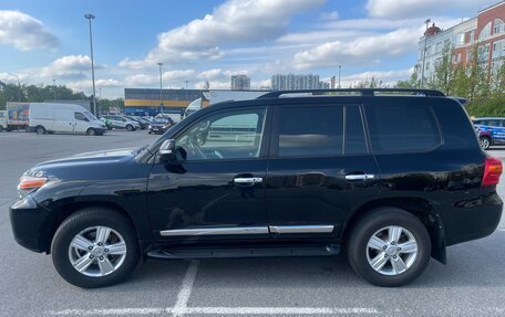 Toyota Land Cruiser 200, 2015 год, 3 300 000 рублей, 2 фотография