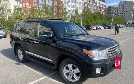 Toyota Land Cruiser 200, 2015 год, 3 300 000 рублей, 7 фотография
