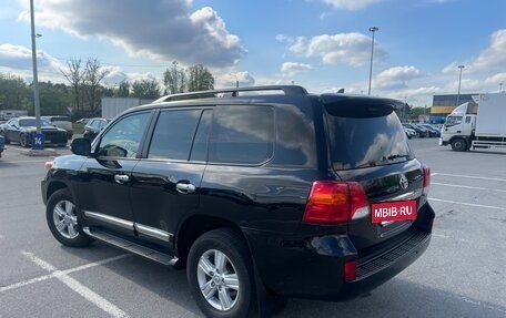 Toyota Land Cruiser 200, 2015 год, 3 300 000 рублей, 3 фотография
