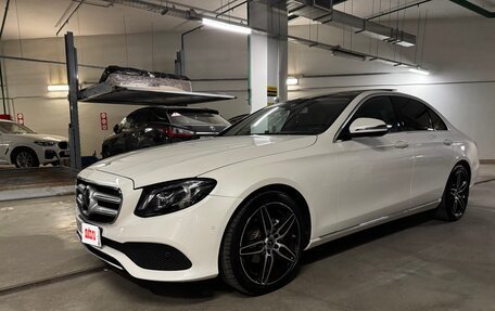 Mercedes-Benz E-Класс, 2016 год, 3 500 000 рублей, 5 фотография