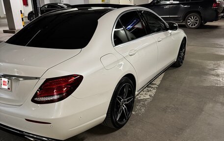Mercedes-Benz E-Класс, 2016 год, 3 500 000 рублей, 11 фотография
