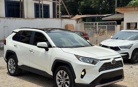Toyota RAV4, 2022 год, 3 250 000 рублей, 3 фотография