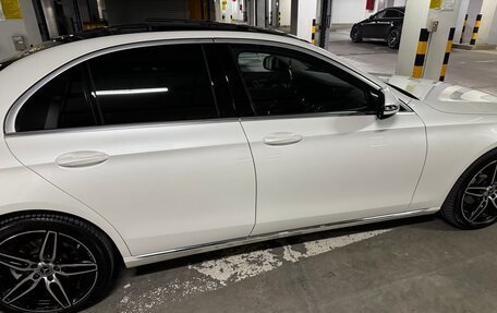 Mercedes-Benz E-Класс, 2016 год, 3 500 000 рублей, 14 фотография