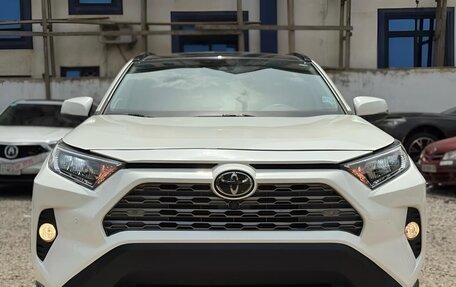 Toyota RAV4, 2022 год, 3 250 000 рублей, 5 фотография