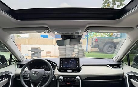 Toyota RAV4, 2022 год, 3 250 000 рублей, 7 фотография